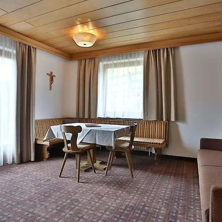 Fliesserhof Hotell 3*