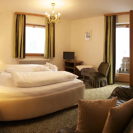Hotel Fliesserhof 3*
